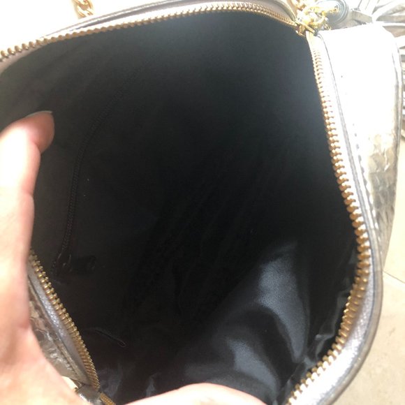 NEW - Victoria's Secret Silver Chain Link Strap Faux Snakeskin Crossbody Bag - Picture 15 of 15